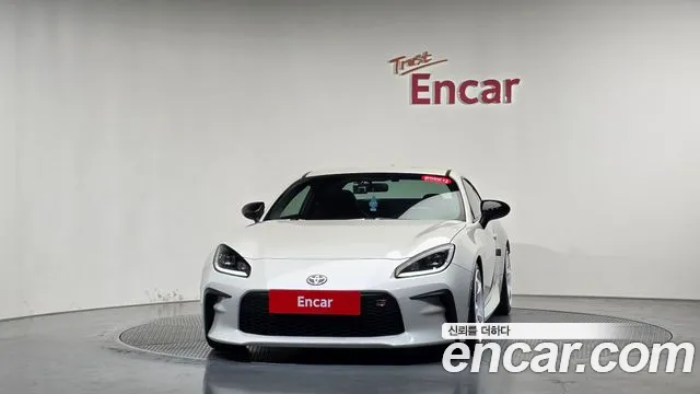 Toyota 86 GR86 — Фото автомобиля 3