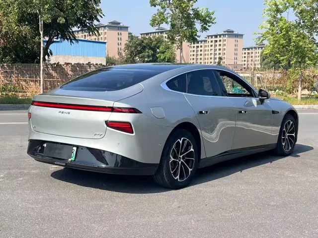 Xpeng P7 — Фото автомобиля 7