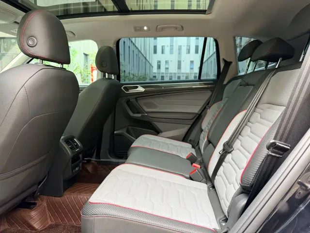 Volkswagen Tiguan L PHEV — Фото автомобиля 6