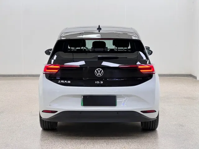 Volkswagen ID.3 — Фото автомобиля 5