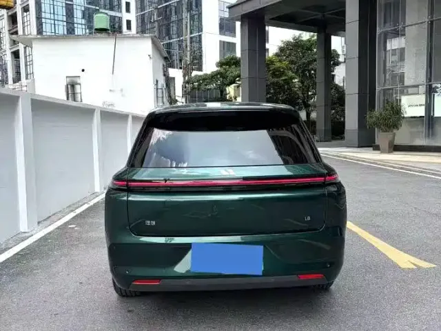 Li Auto L8 — Фото автомобиля 5