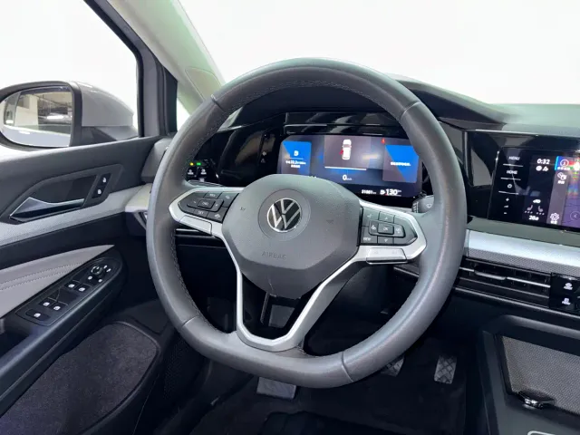 Volkswagen Golf — Фото автомобиля 12