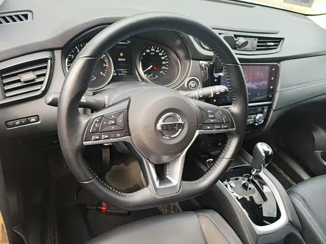 Nissan X-Trail — Фото автомобиля 10