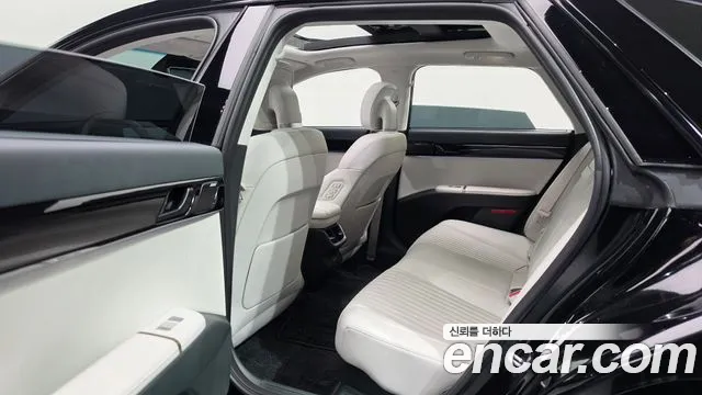Hyundai Grandeur GN7 — Фото автомобиля 11