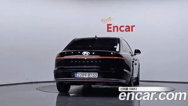 Hyundai Grandeur GN7 — Фото автомобиля 4