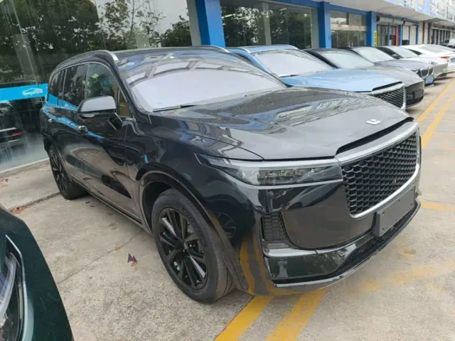 Li Auto ONE — Фото автомобиля 3