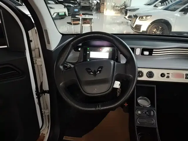 Wuling Hongguang Mini EV — Фото автомобиля 10