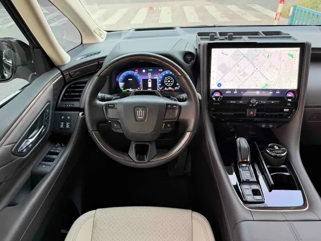 Toyota Vellfire — Фото автомобиля 15