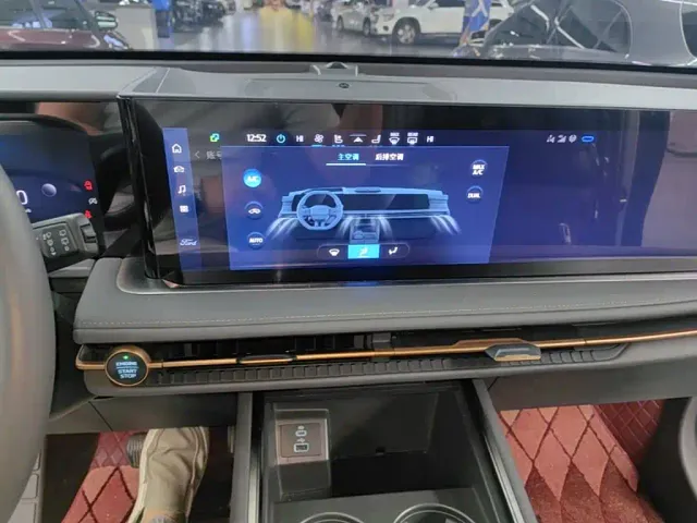 Ford Edge — Фото автомобиля 12