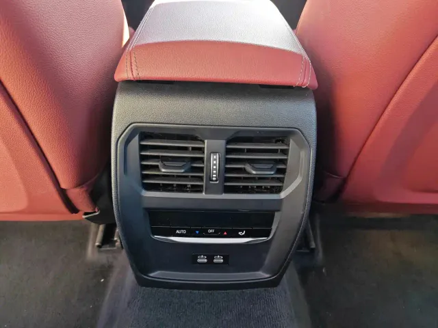 BMW 3 Series — Фото автомобиля 11