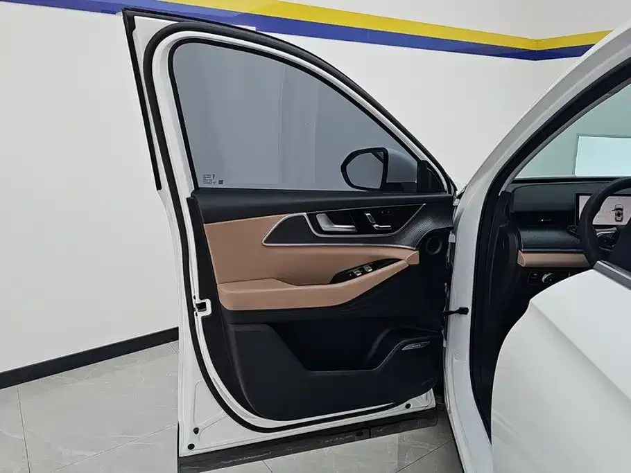 Chery Tiggo 8L 2024 Model 2.0T 2WD Comfort 5-Seater — Фото автомобиля 7