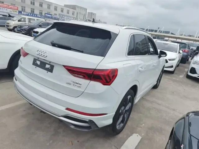 Audi Q3 — Фото автомобиля 6