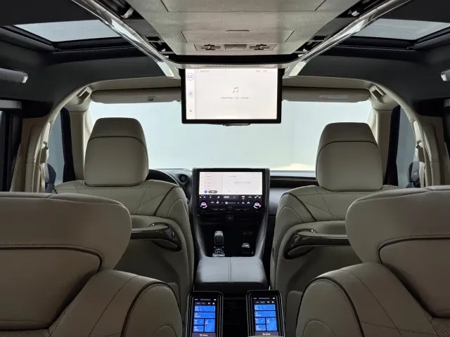Toyota Vellfire — Фото автомобиля 9