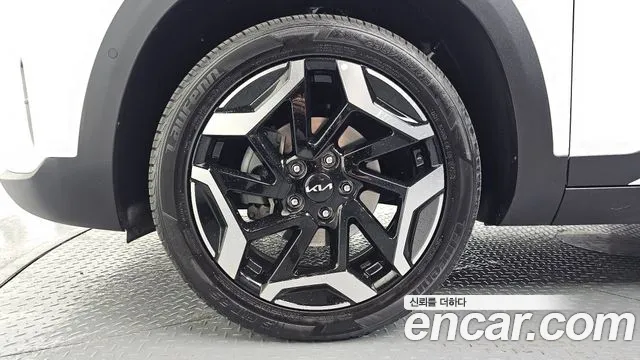 Kia Seltos Новый Seltos Бензин 2.0 2WD — Фото автомобиля 3