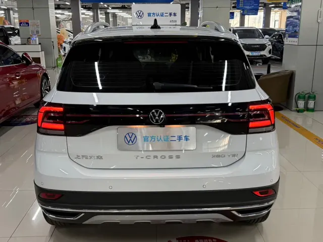 Volkswagen T-Cross — Фото автомобиля 5