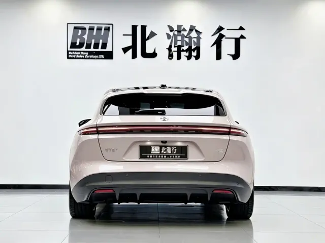 Nio ET5 Touring — Фото автомобиля 6