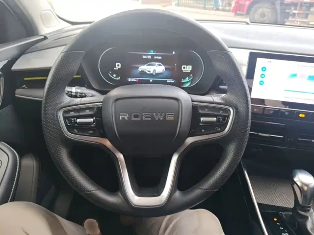 Roewe i5 — Фото автомобиля 10