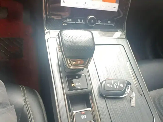 Roewe RX5 — Фото автомобиля 13