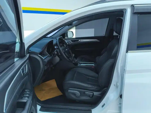 Haval M6 — Фото автомобиля 9