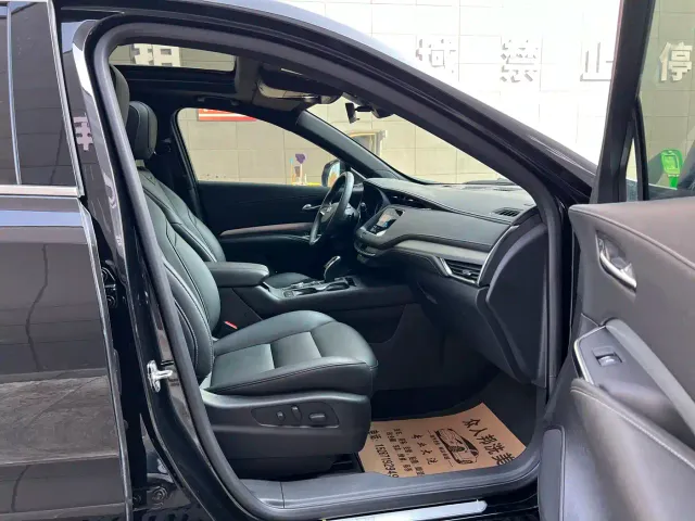 Cadillac XT4 — Фото автомобиля 27