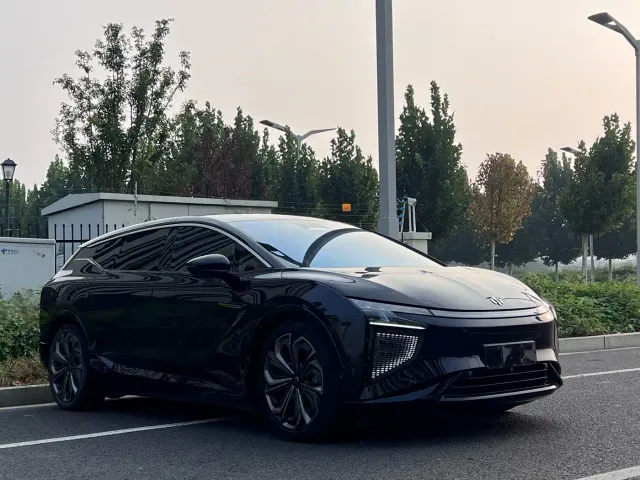 HiPhi HiPhi X 2021 Flagship Edition 6-Seater — Фото автомобиля 2