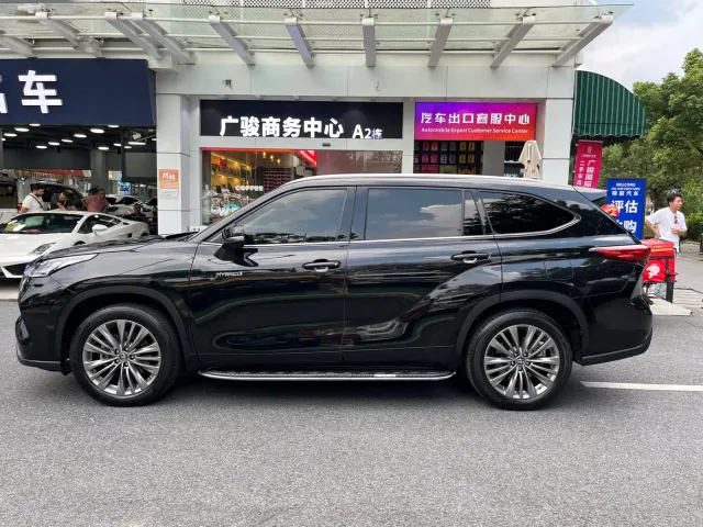 Toyota Highlander — Фото автомобиля 8