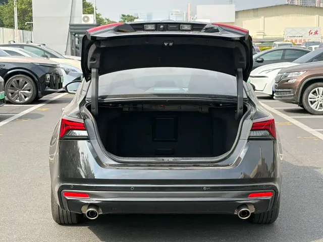 Nissan Teana — Фото автомобиля 12