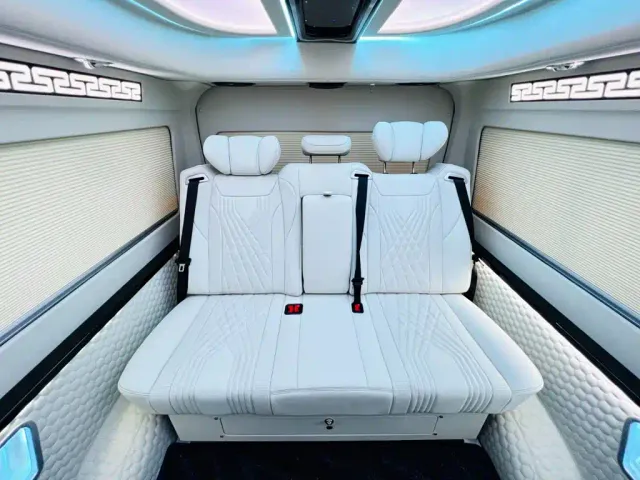 Toyota HIACE — Фото автомобиля 18