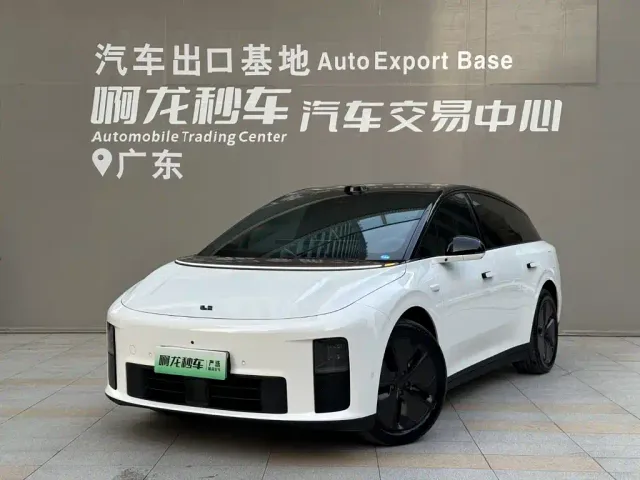 Li Auto Li Auto i6 2025 2WD Base Model — Фото автомобиля 5
