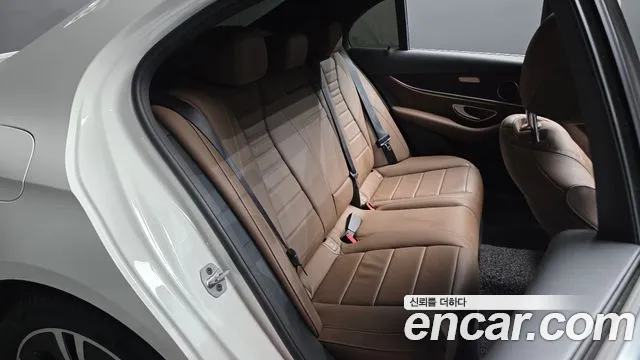 Mercedes-Benz E-Class W213 — Фото автомобиля 11