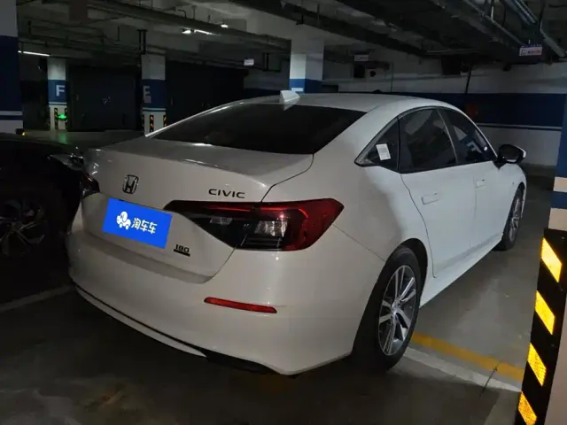 Honda Civic — Фото автомобиля 3