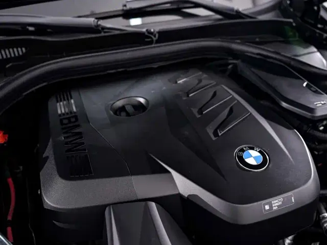 BMW 5 Series — Фото автомобиля 13