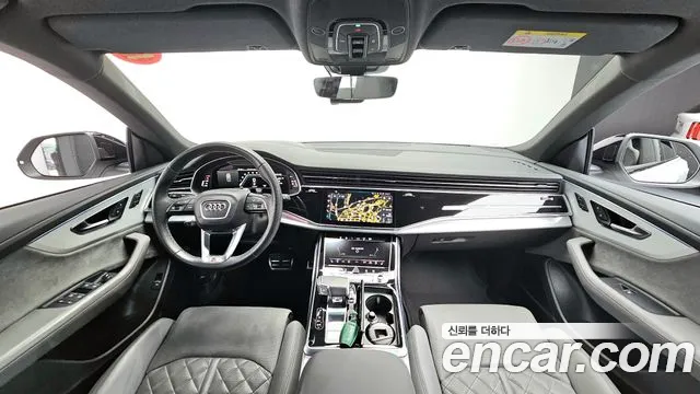 Audi Q8 55 TFSI quattro Premium — Фото автомобиля 7