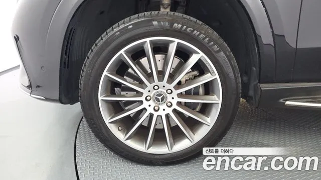 Mercedes-Benz GLE-Class — Фото автомобиля 4