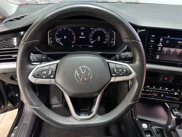 Volkswagen Passat — Фото автомобиля 9