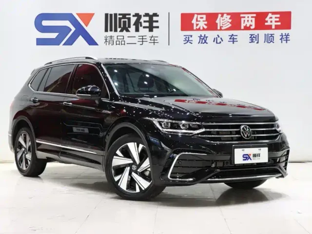 Volkswagen Tiguan L — Фото автомобиля 3