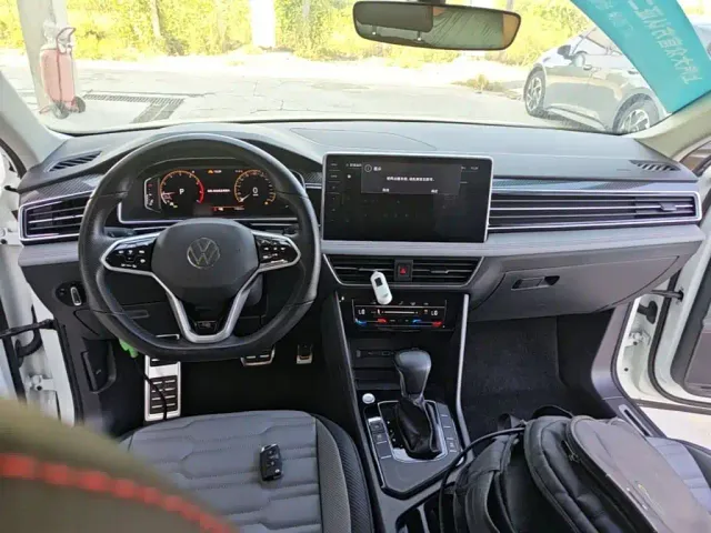 Volkswagen Tiguan X — Фото автомобиля 9