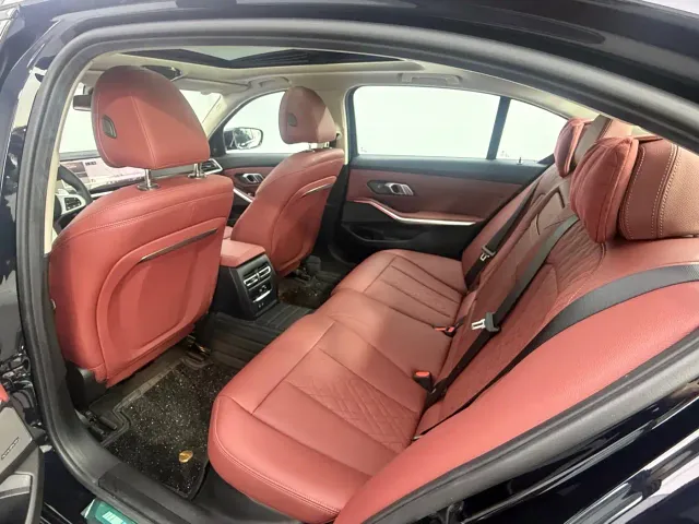 BMW 3 Series — Фото автомобиля 10