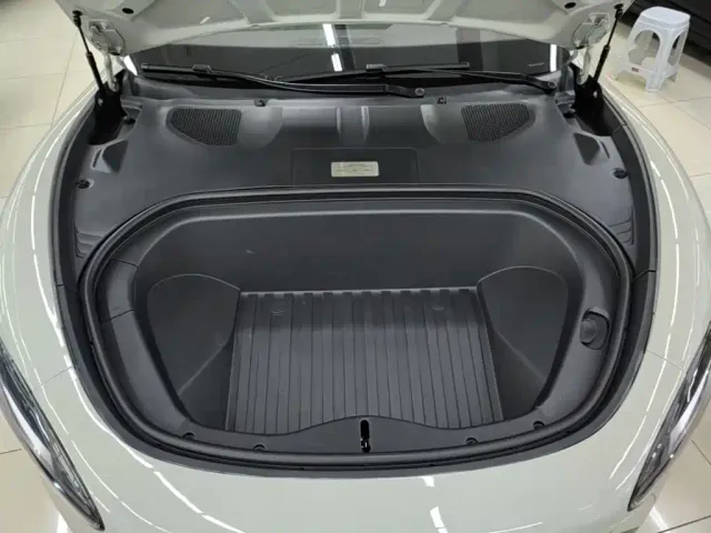Xiaomi SU7 — Фото автомобиля 19