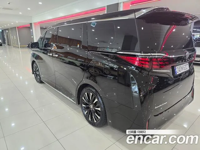 Toyota Alphard — Фото автомобиля 2
