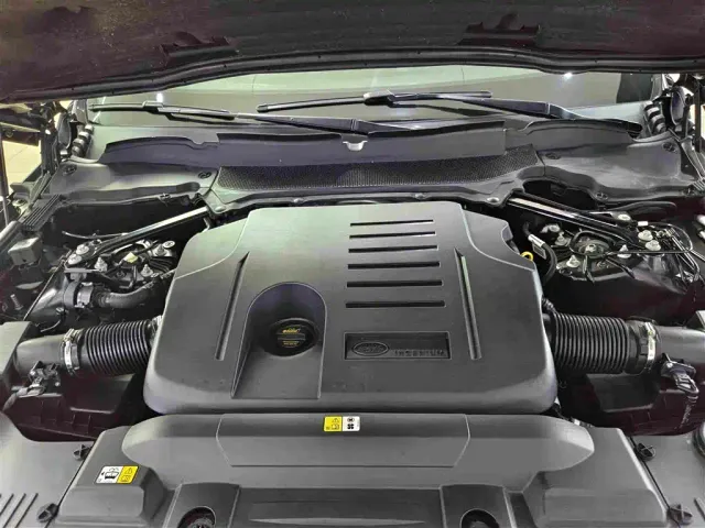 Land Rover Range Rover Sport — Фото автомобиля 12