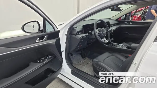 Kia K5 Новый K5 3 поколение 2.0 LPi(Для проката) — Фото автомобиля 10