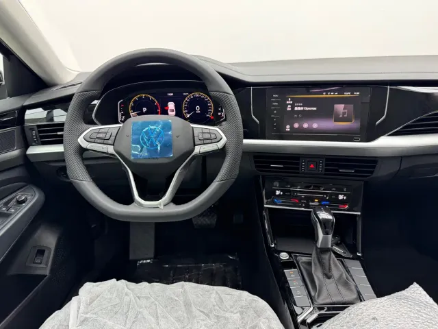 Volkswagen Passat — Фото автомобиля 15