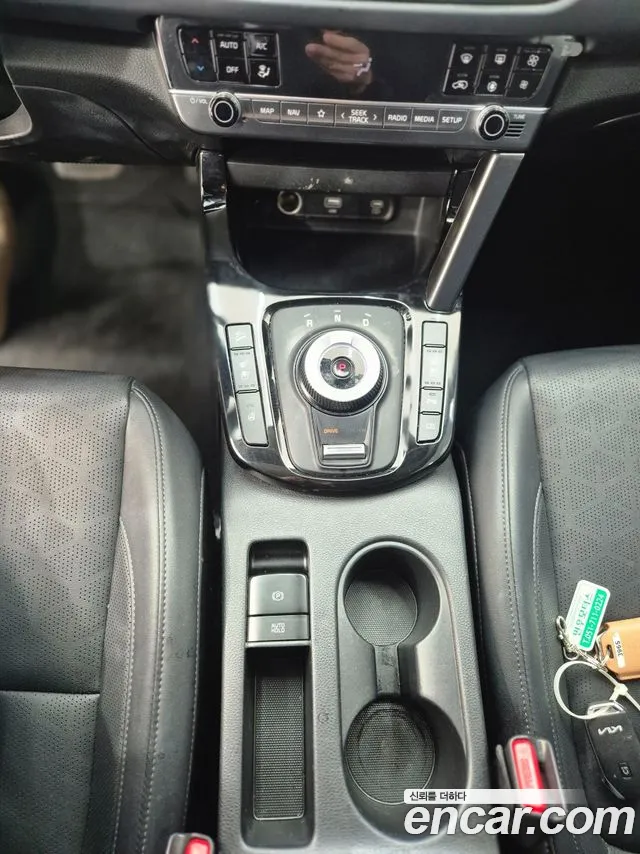Kia Seltos New — Фото автомобиля 16