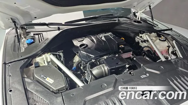Genesis GV70 2.5T Бензин AWD — Фото автомобиля 6