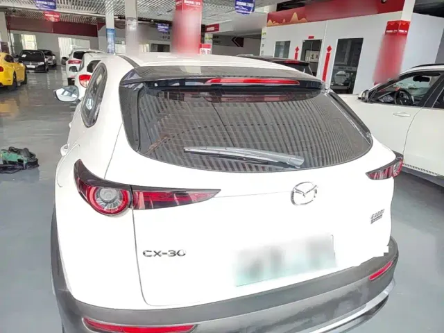 Mazda CX-30 EV — Фото автомобиля 5