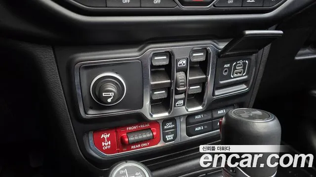Jeep Wrangler Wrangler (JL) — Фото автомобиля 28