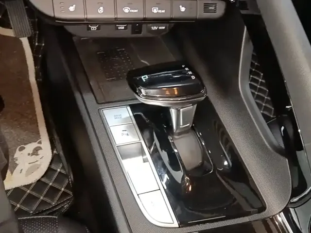 Hyundai Elantra — Фото автомобиля 13