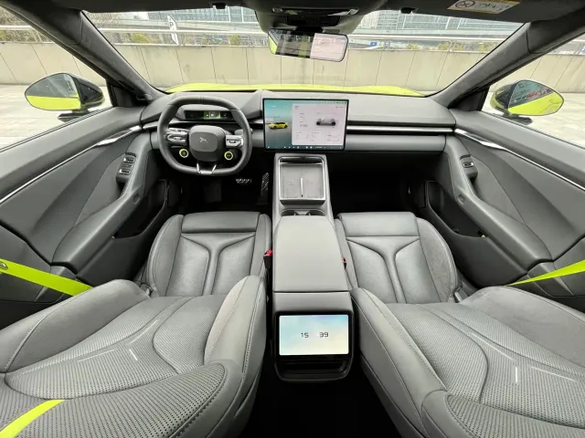 Xpeng P7 — Фото автомобиля 6