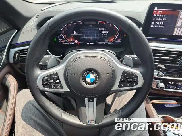 BMW 5-Series — Фото автомобиля 16